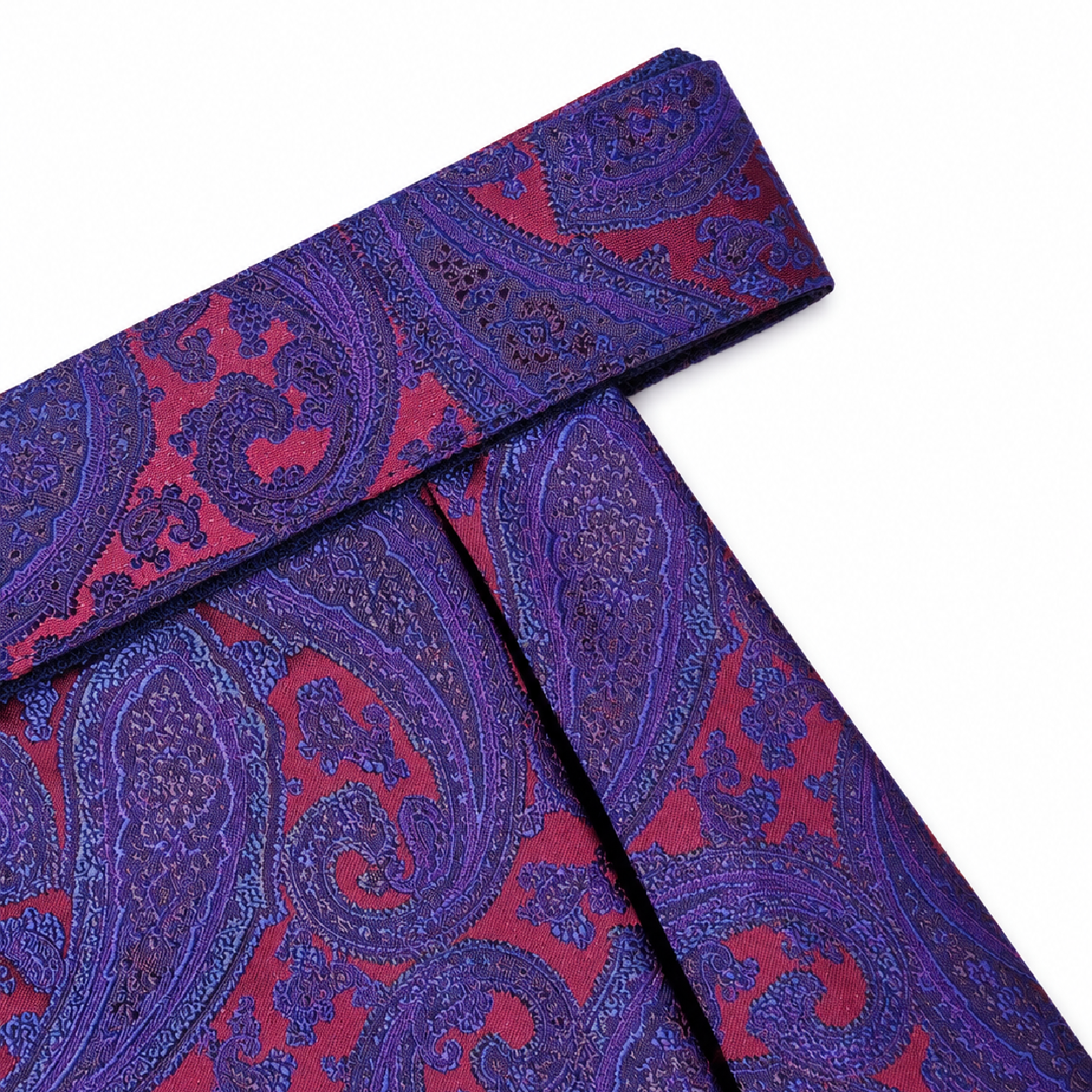 CRAVAT AND POCKET SQUARE
