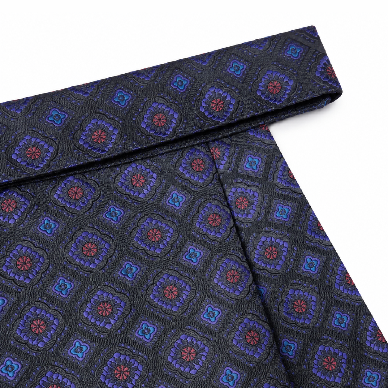 CRAVAT AND POCKET SQUARE