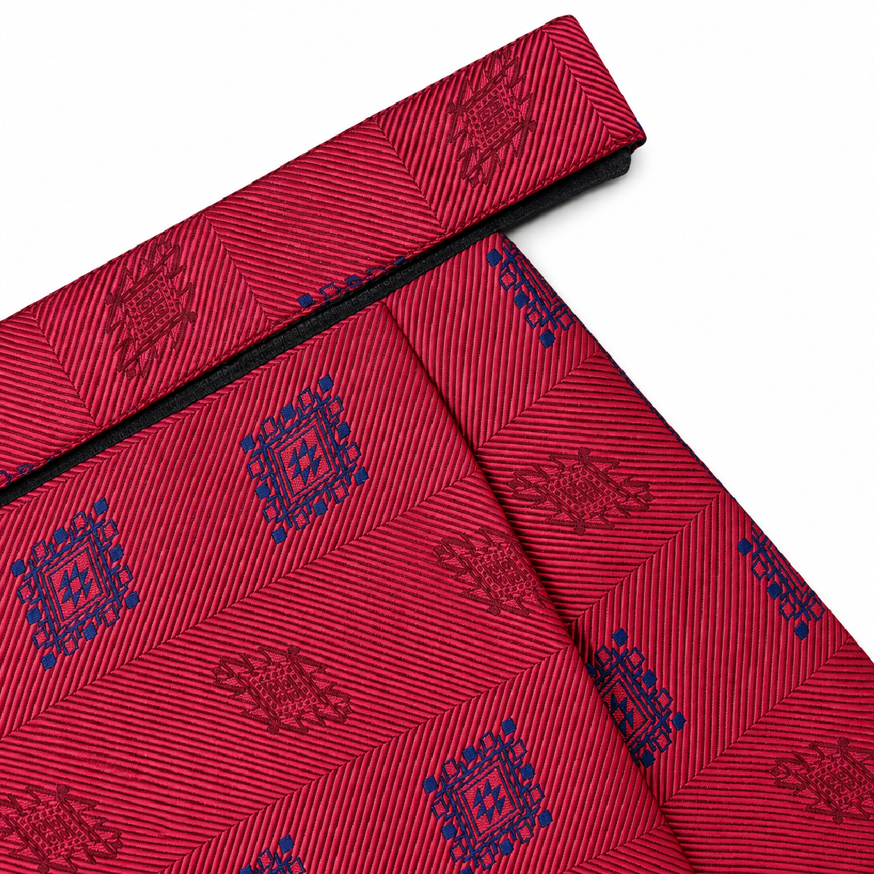 CRAVAT AND POCKET SQUARE