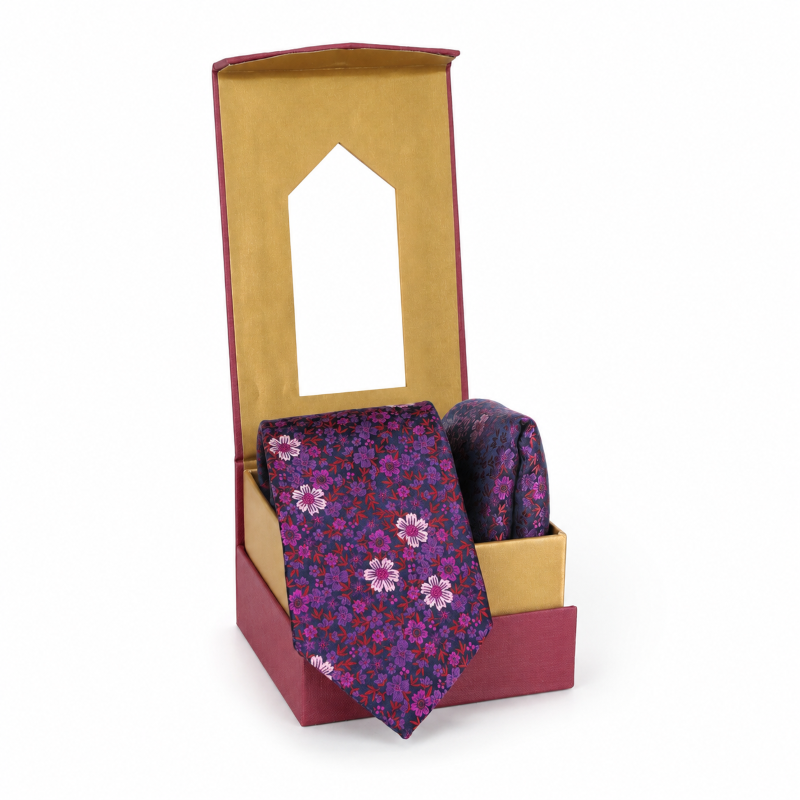 NECKTIE AND POCKET SQUARE