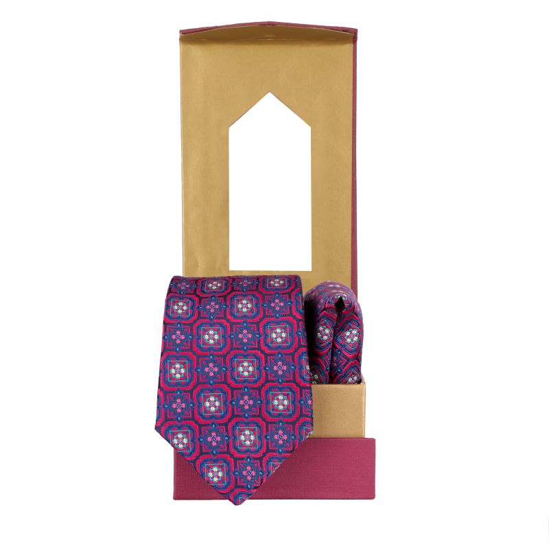 NECKTIE AND POCKET SQUARE