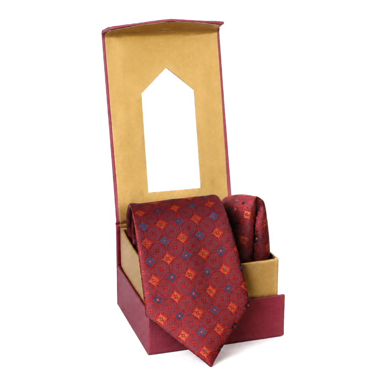 NECKTIE AND POCKET SQUARE