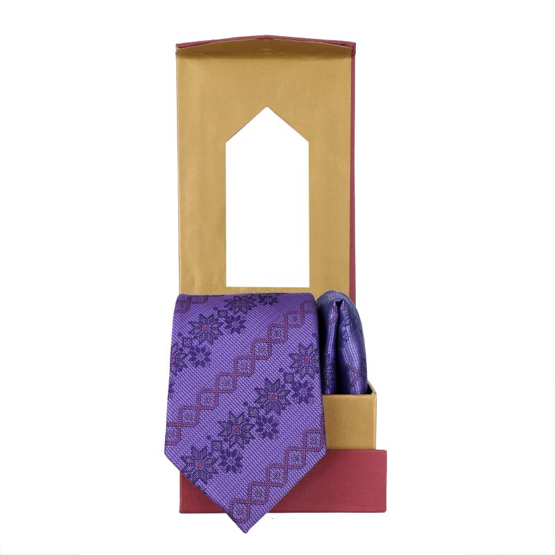 NECKTIE AND POCKET SQUARE